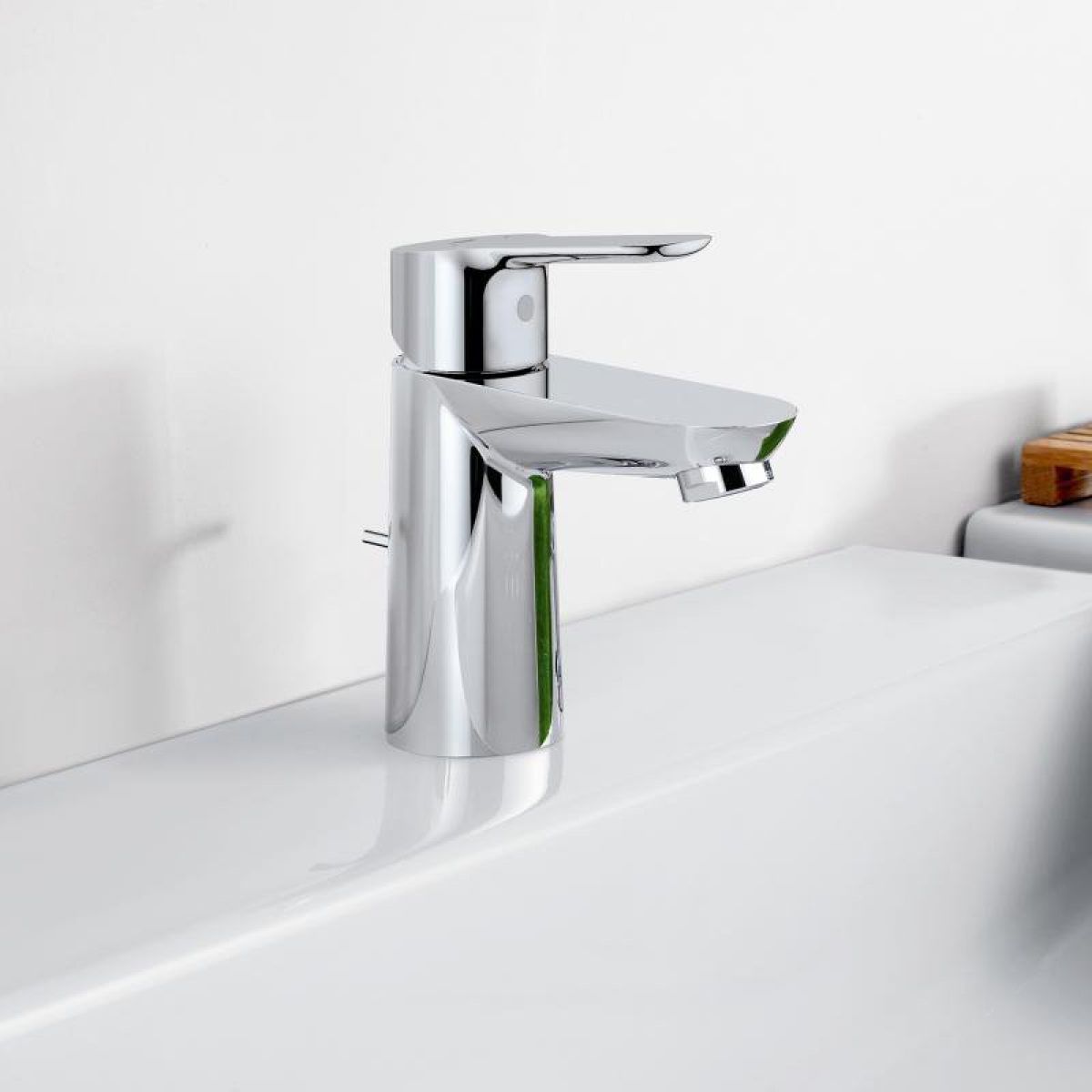 Grohe Bau Edge M смесител за мивка 23758000