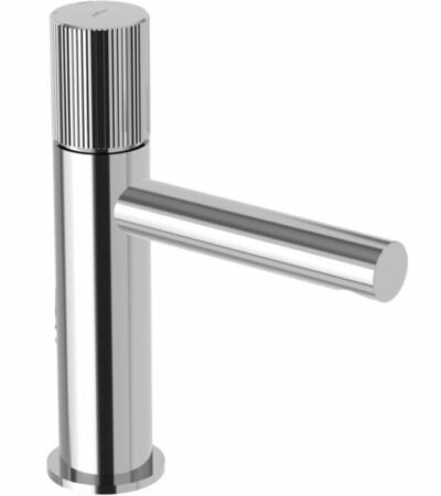 JO смесител за мивка хром JO071CR JO смесител за мивка - JO071CR от Paffoni - Италия. Смесителят е изработен от месинг с хромно покритие и е окомплектован с: керамична глава аератор гъвкави връзки с алуминиева оплетка за свързване към водопроводната инсталация с размер 3/8 цола