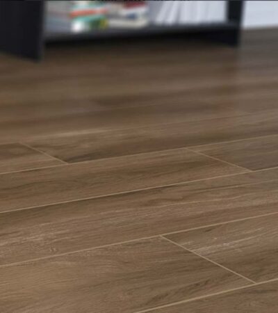 Висококачественият дигитален печат на ректифицираните гранитогресни плочки от серия Тарагона 20х120 R, дава възможност за използването на различни лица при редене на настилката, а технологията за производство позволява полагането му в много повече помещения на дома, в сравнение с ламинираните настилки или естествения паркет. Актуалните цветове на серията – бежово и кафяво дават възможност за създаване на разнообразни интериорни решения.