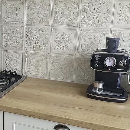 Испански дизайнерски плочки с матова повърхност. Плочки за кухненски гръбче и баня.