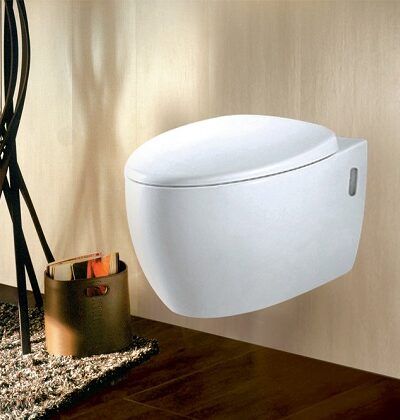 Конзолна тоалетна чиния с плавнозатварящ се капак