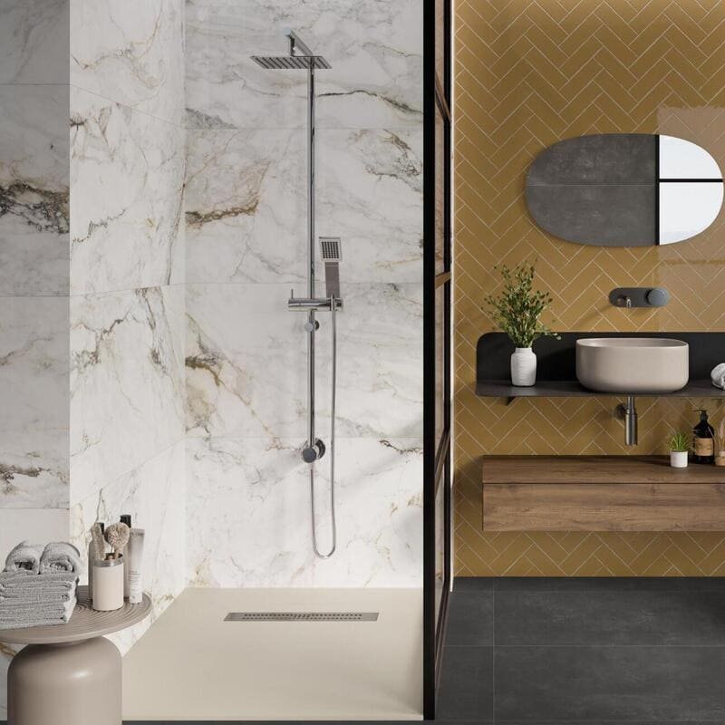 Мраморен гранитогрес от испанския производител PAMESA CERÁMICA, произведен от висококачествени, устойчиви суровини. Плочките за баня PISA GOLD предлагат красив, богат до съвършенство мраморен гранитогрес, с натурални златни нишки, в два завършека - гланцов и матиран.