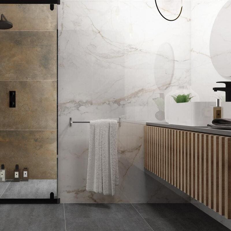 Мраморен гранитогрес от испанския производител PAMESA CERÁMICA, произведен от висококачествени, устойчиви суровини. Плочките за баня PISA GOLD предлагат красив, богат до съвършенство мраморен гранитогрес, с натурални златни нишки, в два завършека - гланцов и матиран.