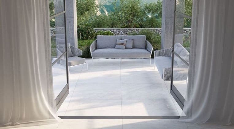 Гранитогрес с физия на камък, размер: 60х120. Високо антихлъзгащо покритие: R11. Подходящи за тераси, стълбища, обществени помещения.