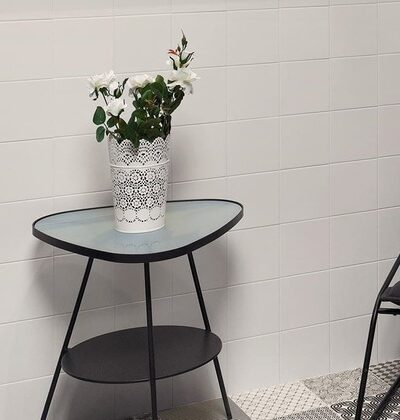 бели матови плочки