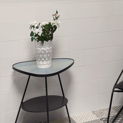 бели матови плочки