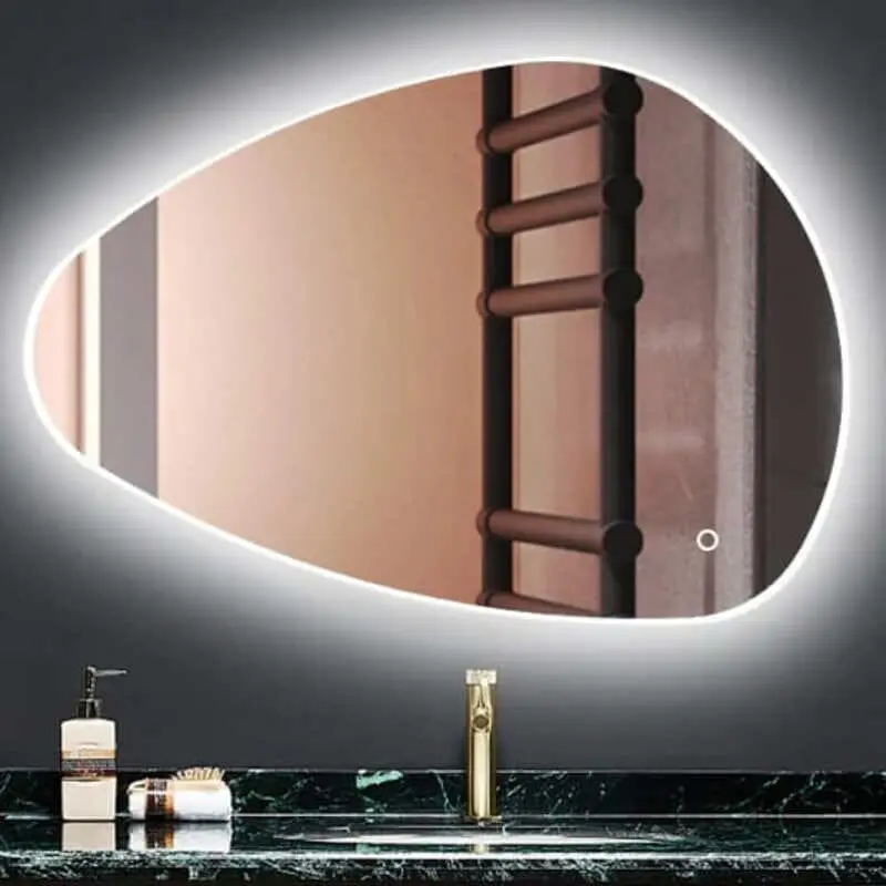 Огледало с неправилна форма