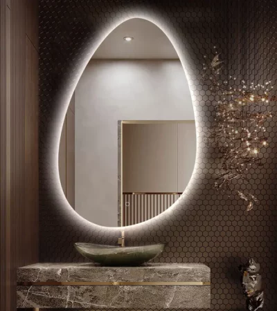 Огледало за баня с неправилна форма и лед осветление